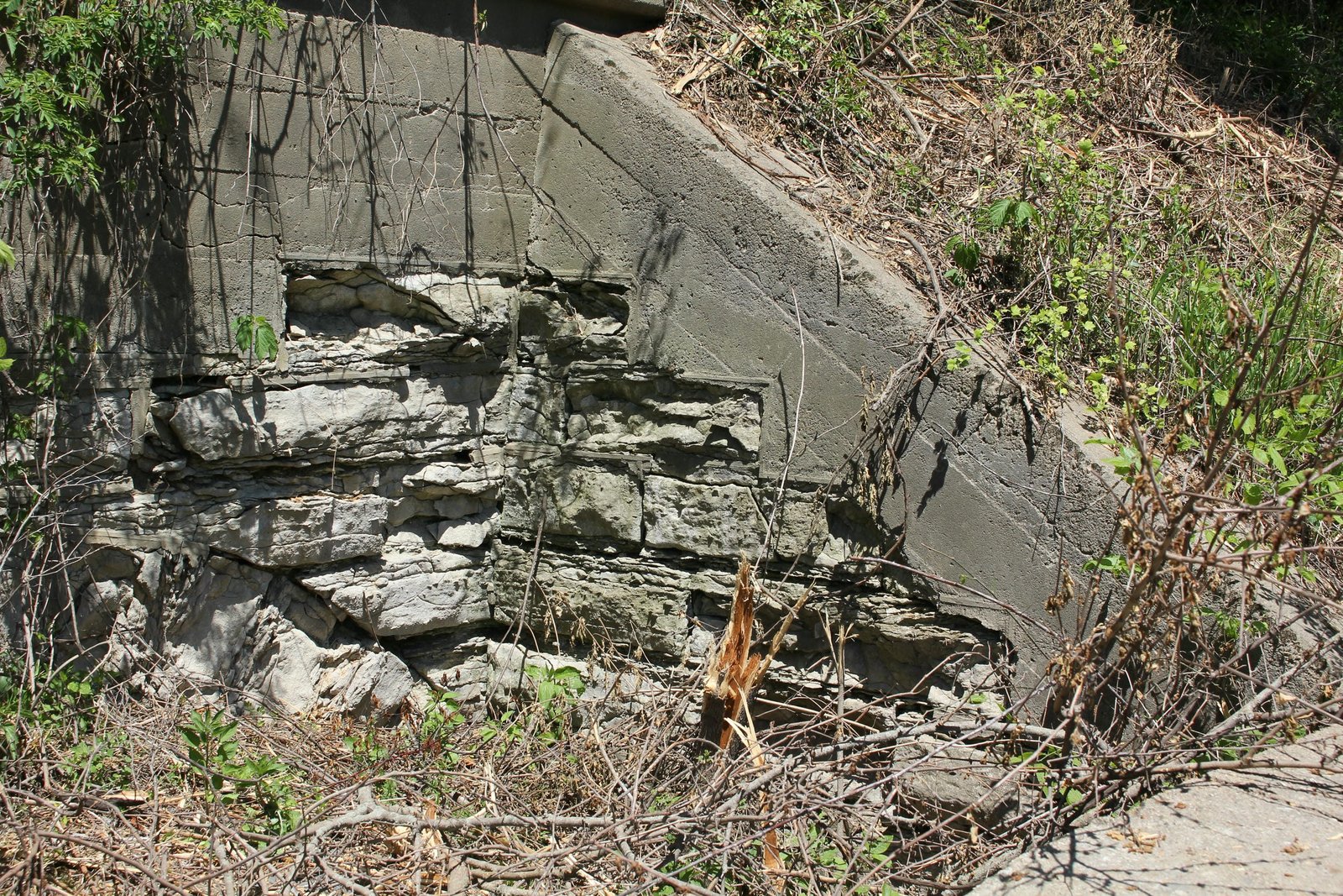 Southeast wing wall